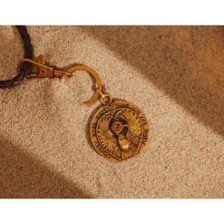 SalesOne LLC Indiana Jones And The Raiders Of The Lost Ark Talisman Double-Sided Keychain -Vera Bradley || Rockland || Disney Shop GUEST 30eec060 d328 4eb4 b0ee 25646fdcf356