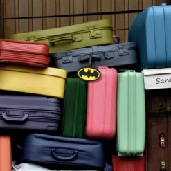 Silver Buffalo DC Comics Batman Logo Travel Luggage Tag With Suitcase ID Card Label -Vera Bradley || Rockland || Disney Shop GUEST 8ea74dd0 92fc 4075 ab92 1725cbcf3ecd