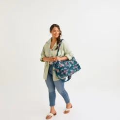 Vera Bradley Deluxe Travel Tote -Vera Bradley || Rockland || Disney Shop GUEST e46b0efe 6062 43af acc2 66d30defb8ae