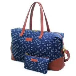 Jadyn Luna Women's 37L Weekender Duffel Bag -Vera Bradley || Rockland || Disney Shop GUEST f4bb2cfa 2353 449c 9c08 3a6c1af5a0ac