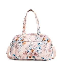 Vera Bradley Weekender Travel Bag -Vera Bradley || Rockland || Disney Shop GUEST fe165235 9679 4f6c b92f 425f22e3df4d